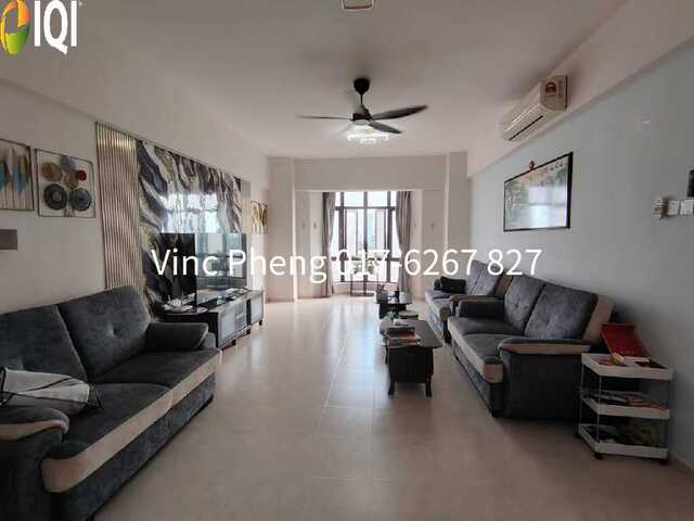 BELOW BANK VALUE! Corner Unit 4BR Condo @ Ujong Pasir   image