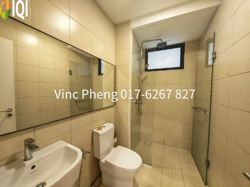 HOT DEAL! FULLY RENOVATED CITY VIEW Condo @  Apple Residence  image