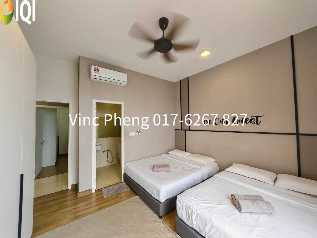 HOT DEAL! FULLY RENOVATED CITY VIEW Condo @  Apple Residence  image
