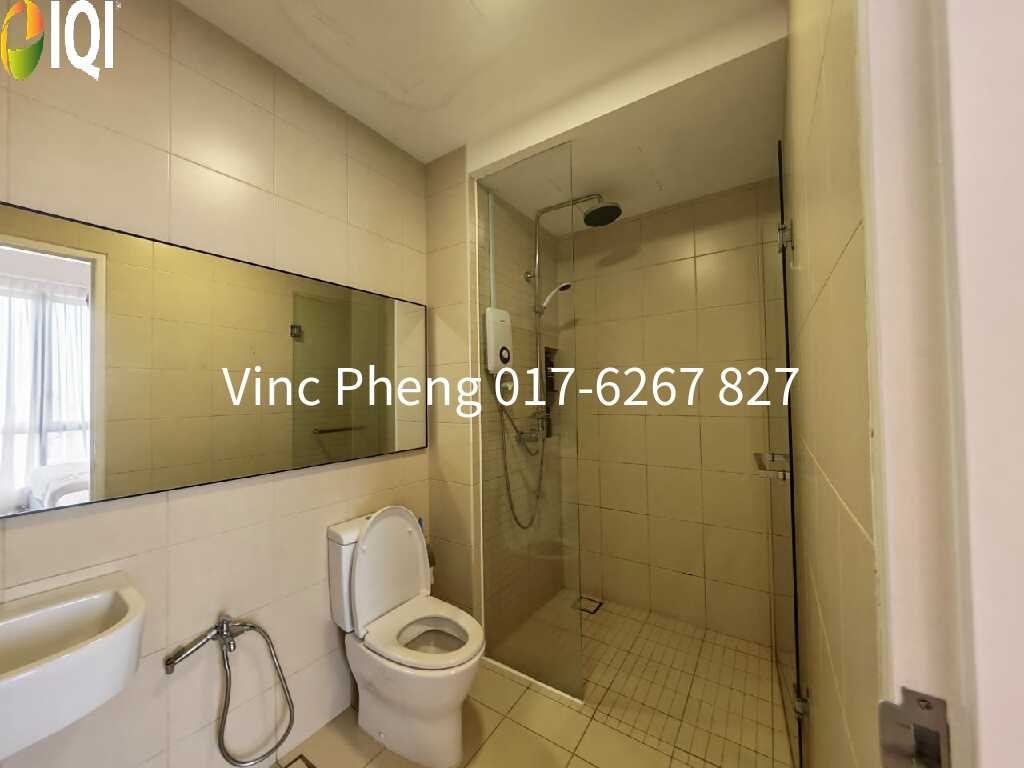 HOT DEAL! FULLY RENOVATED CITY VIEW Condo @  Apple Residence  image
