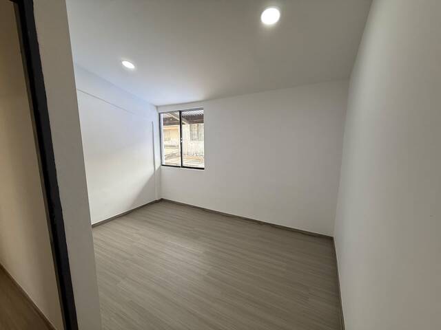 Taman Plentong Baru 2 Sty Low Cost Endlot,Jalan Kemboja,Masai,Renovated photo