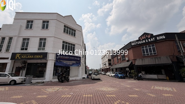 3000sf Corner Shop office 1st floor Rent Pusat Bandar Senawang Seremban image