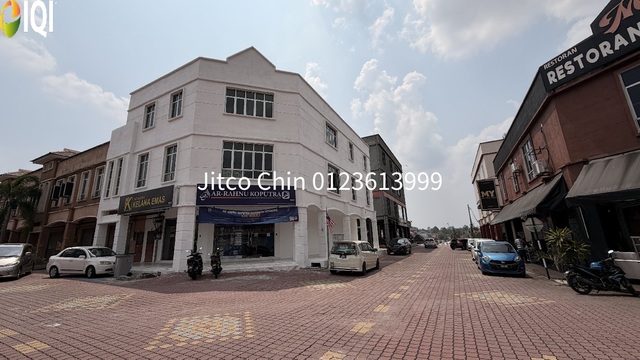 3000sf Corner Shop office 1st floor Rent Pusat Bandar Senawang Seremban image