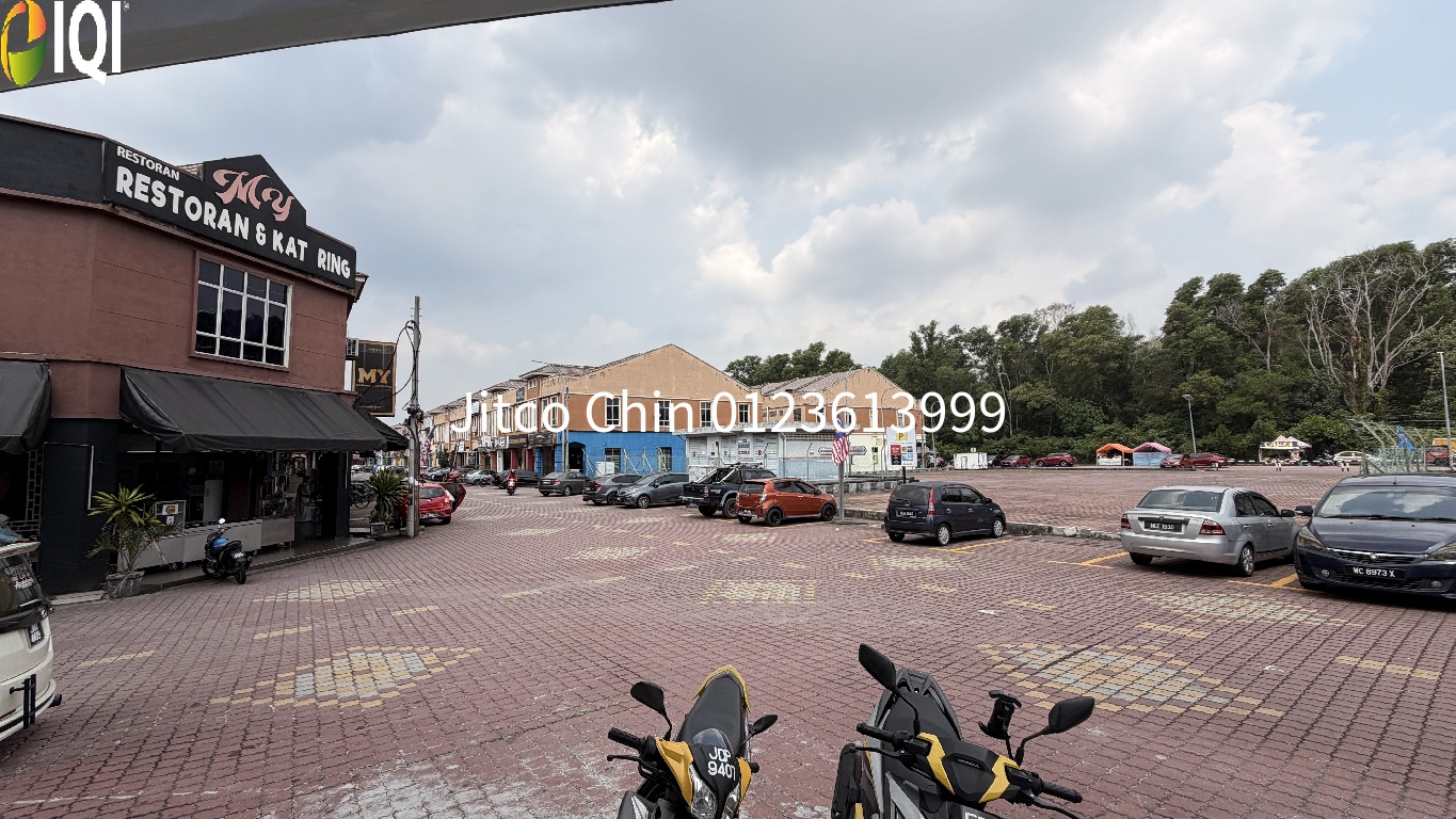 3000sf Corner Shop office 1st floor Rent Pusat Bandar Senawang Seremban image