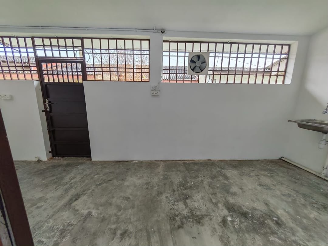 Taman Sri Pulai 1 Sty Low Cost,Jalan Lumpit,Skudai,Renovated,Extend image