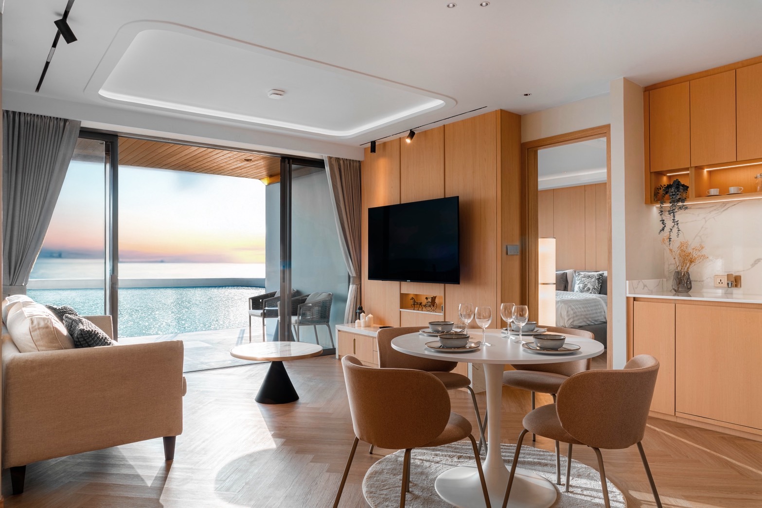 BEACHFRONT LIVING WITH EXCLUSIVE INVESTMENT POTENTIAL image