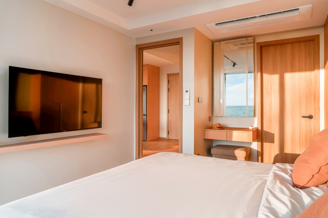 BEACHFRONT LIVING WITH EXCLUSIVE INVESTMENT POTENTIAL image
