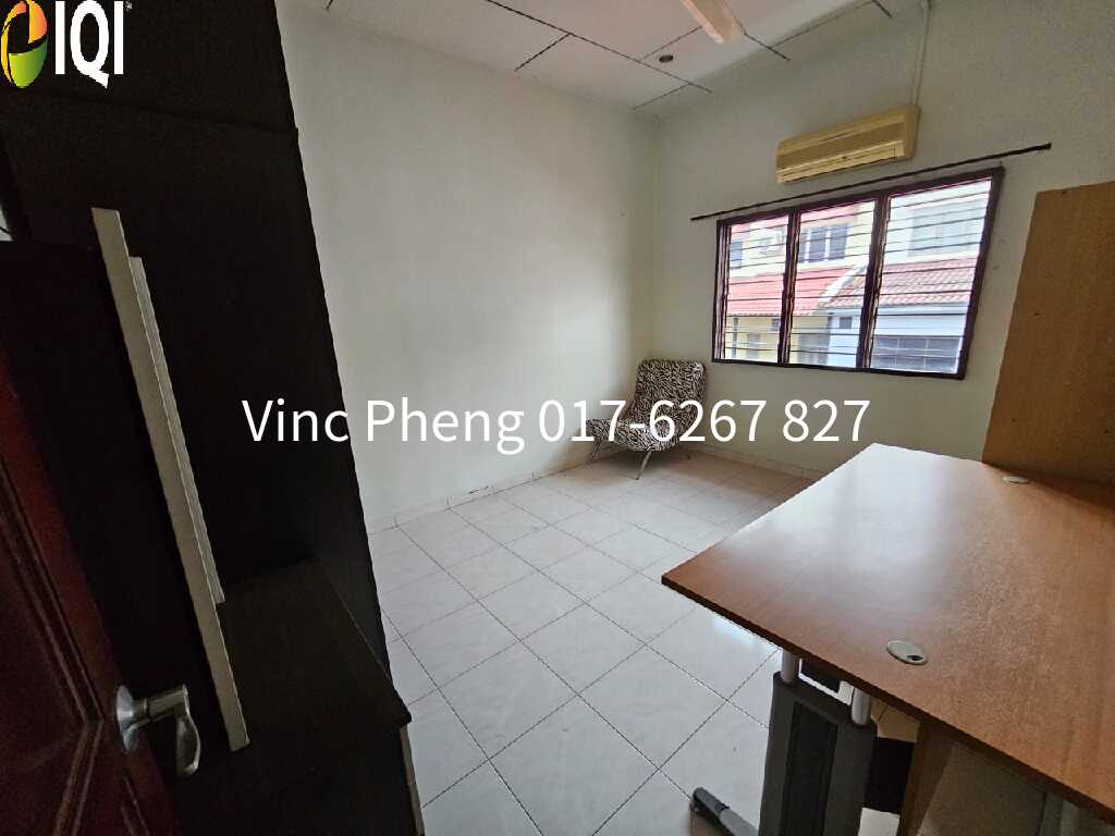 RM1,500 ONLY! SPACIOUS 5BR 2-Storey Terrace Opposite Lotus Cheng image