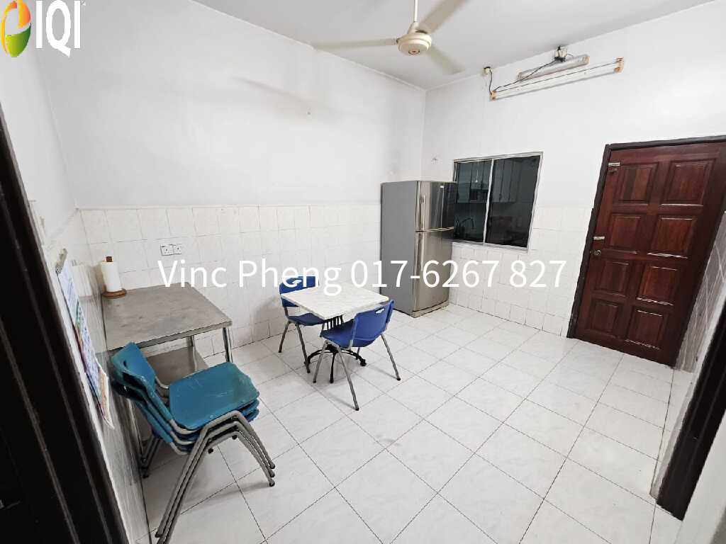 RM1,500 ONLY! SPACIOUS 5BR 2-Storey Terrace Opposite Lotus Cheng image