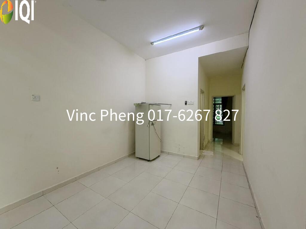 RM278K FREEHOLD! Huge Land Facing Padang @ Taman Rembia Utama image