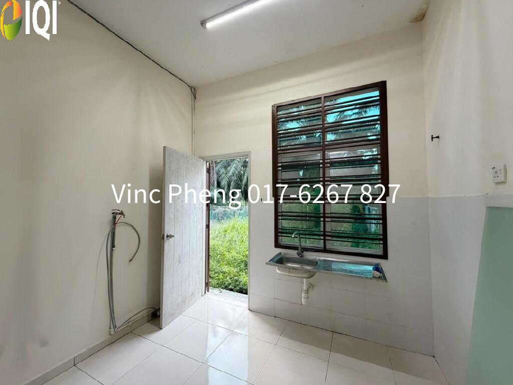 RM278K FREEHOLD! Huge Land Facing Padang @ Taman Rembia Utama image