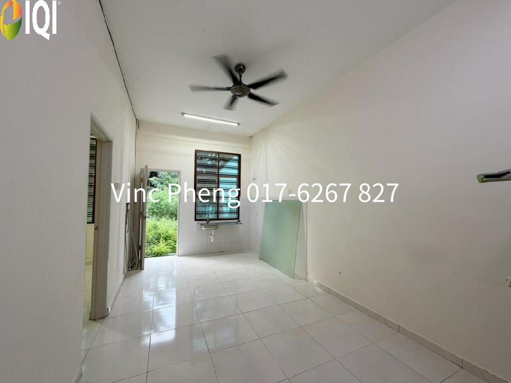 RM278K FREEHOLD! Huge Land Facing Padang @ Taman Rembia Utama image