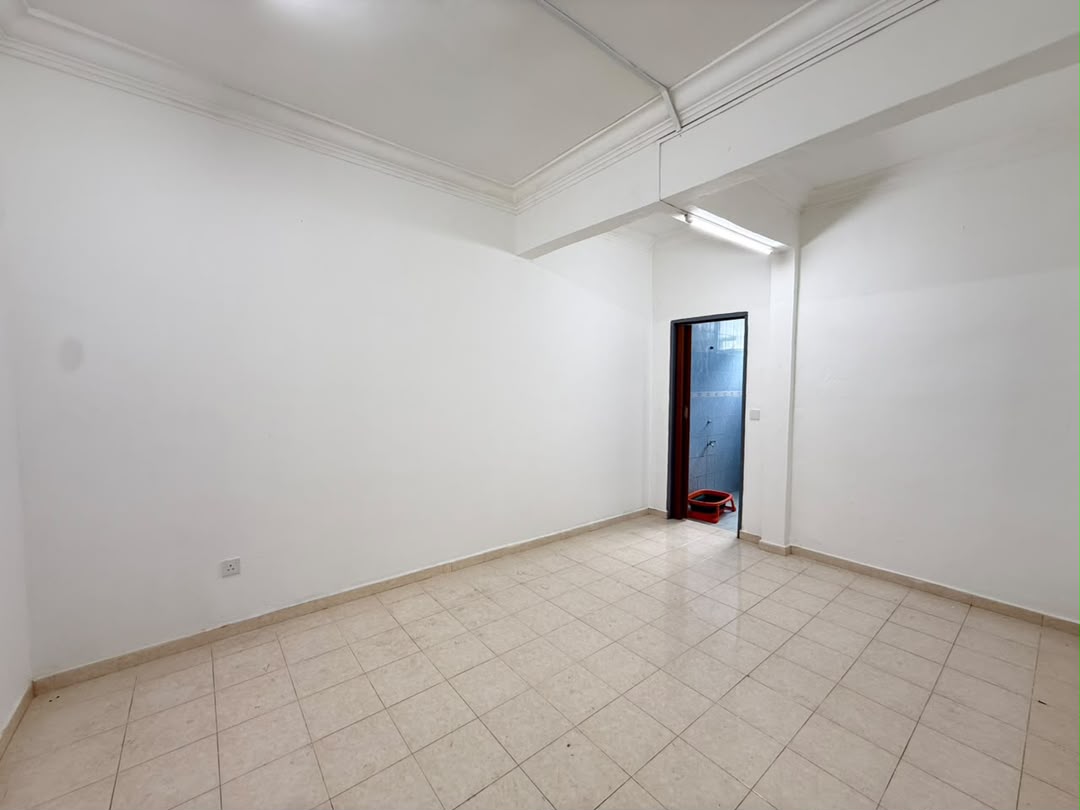 Taman Kota Masai 2 Sty Terrace,Full Loan,Bumi Lot,Jalan Jambu,Pasir Gudang image