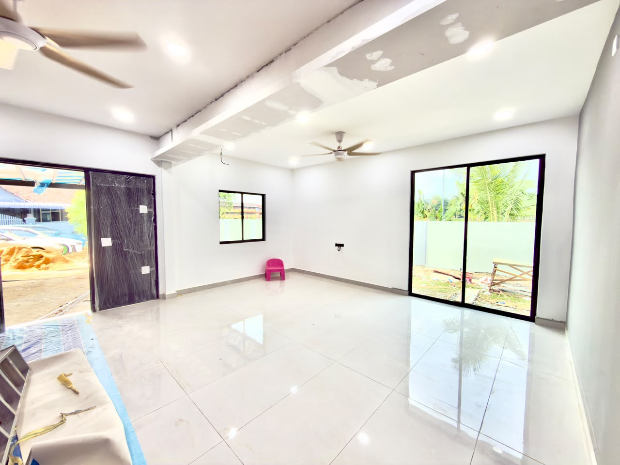 Taman Universiti 1 Sty Corner Lot,Jalan Kemuliaan,Skudai,Renovated,Extend image