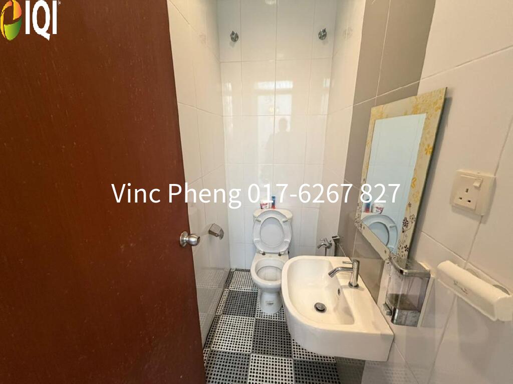 RARE 3,184sqft FREEHOLD Superlink @ Laman Klebang  image