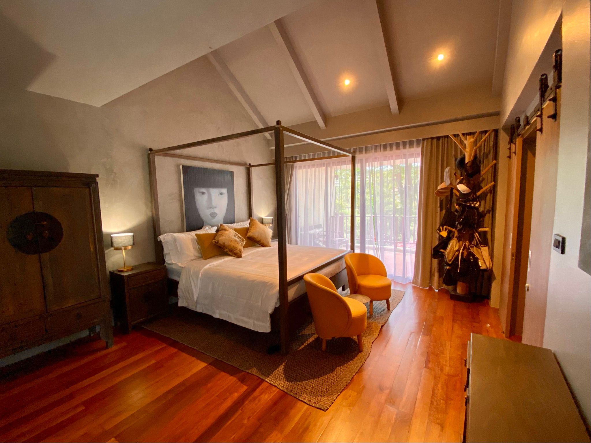 FURNISHED 4-BEDROOM VILLA FOR SALE IN LAGUNA VILLAGE image
