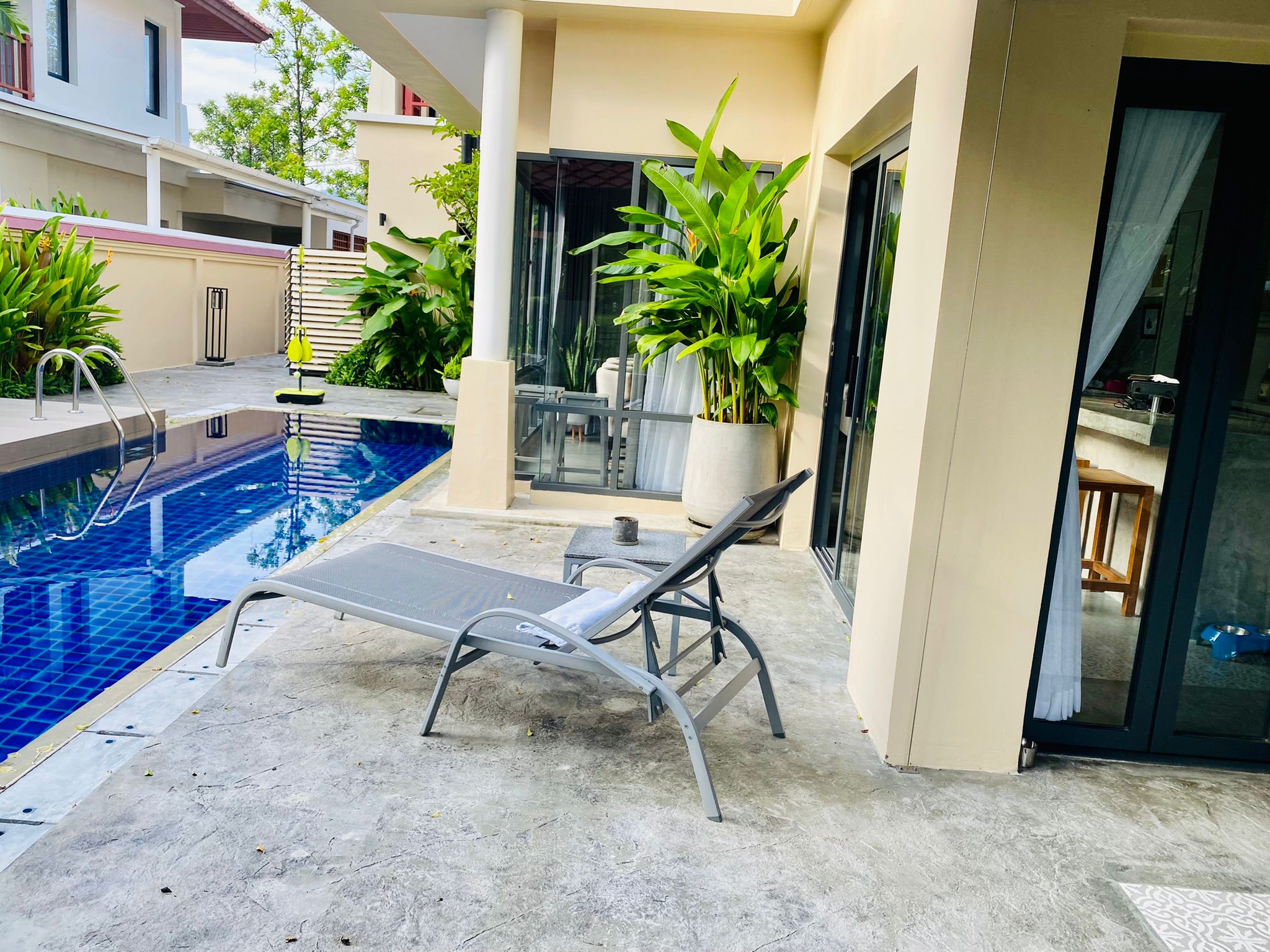 FURNISHED 4-BEDROOM VILLA FOR SALE IN LAGUNA VILLAGE image