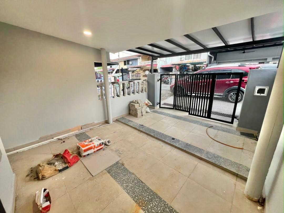 Taman Muhibbah 2 Sty Low Cost Endlot,Jalan Jambu Bol,Kulai,Saleng,Renovated image