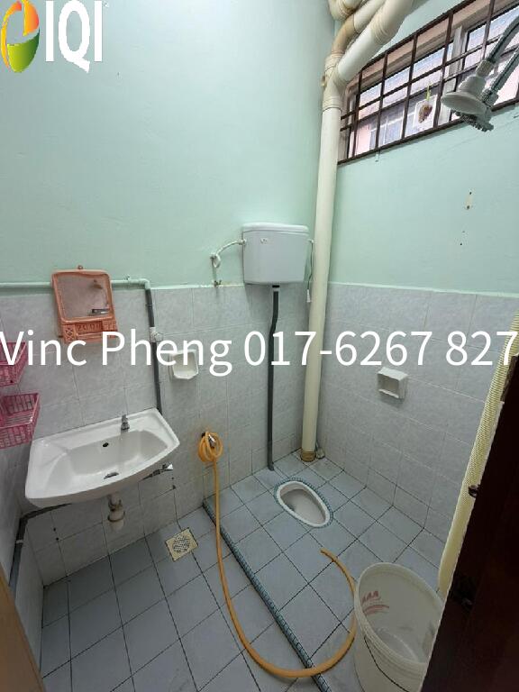SPACIOUS Refurbished Double Storey Terrace @ Batu Berendam image