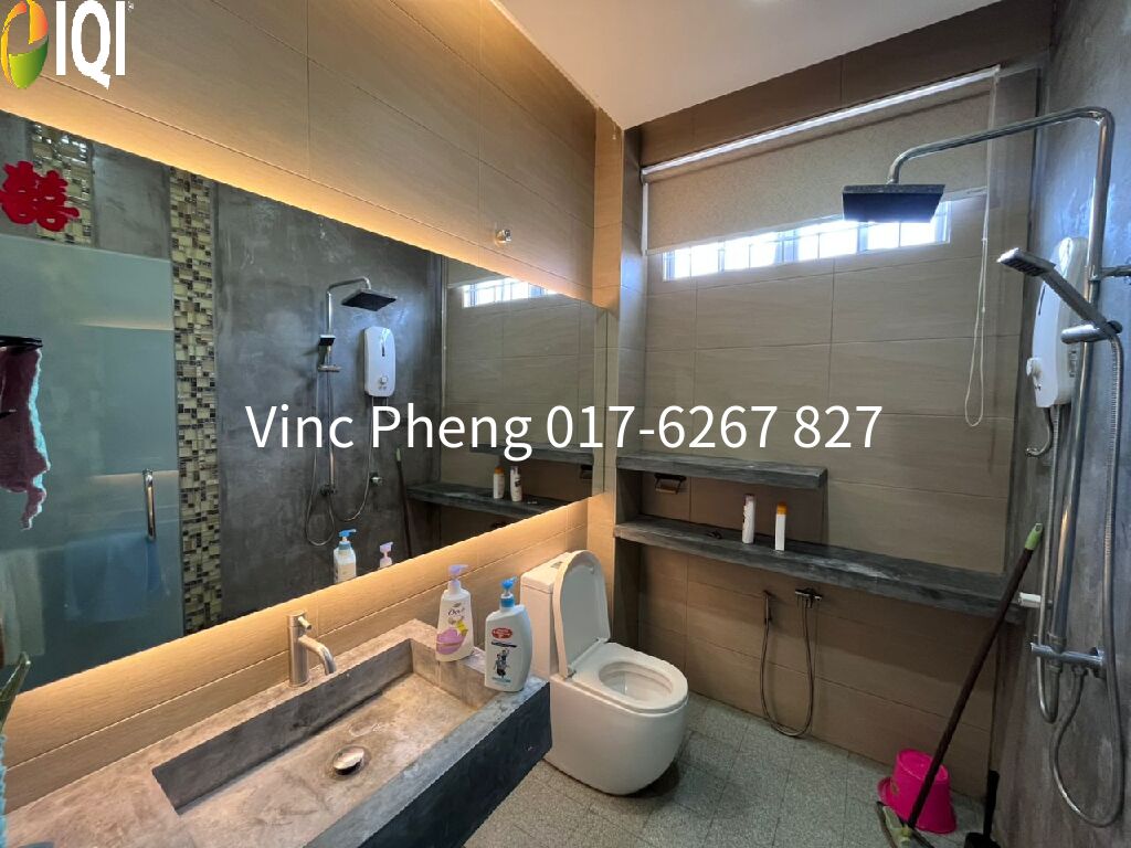RARE ENDLOT SPACIOUS Terrace @ Taman Sutera Batu Berendam image
