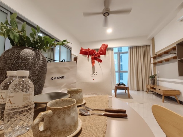 Hampshire Residences image