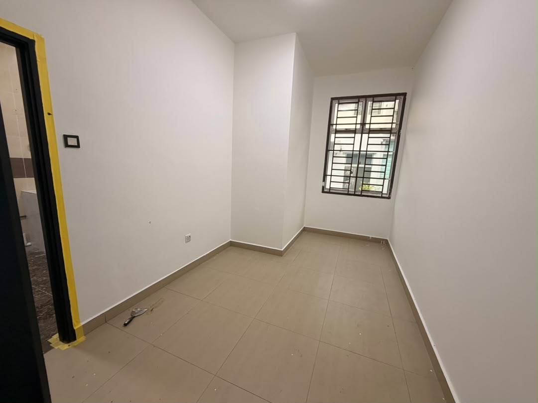 Bestari Indah 2 Sty Terrace,Puteri Wangsa,Ulu Tiram,Renovated,Full Loan image