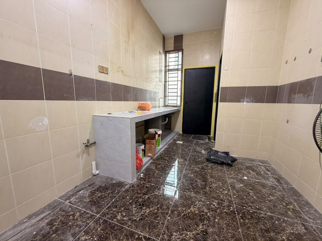 Bestari Indah 2 Sty Terrace,Puteri Wangsa,Ulu Tiram,Renovated,Full Loan image