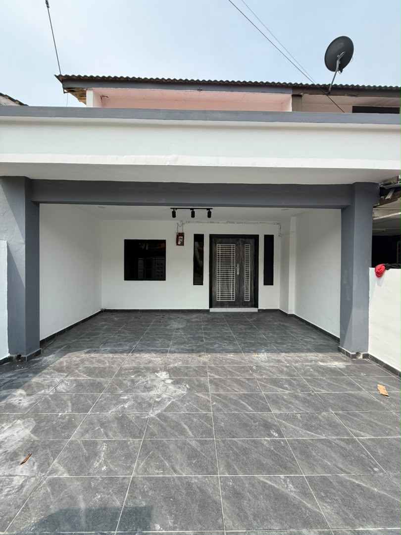 Taman Bukit Tiram 2 Sty Endlot,Jalan Ledang,Ulu Tiram,Renovated,Full Loan image