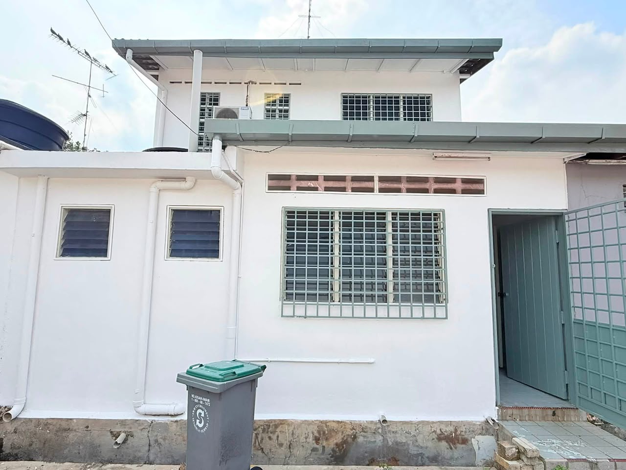 Taman Aman 2 Sty Low Cost,Jalan Bunga Dahlia,Senai,Renovated,Kulai image