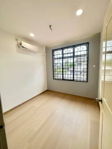 Taman Bukit Kempas 2 Sty Corner Lot,Johor Bahru,Renovated,Extend image