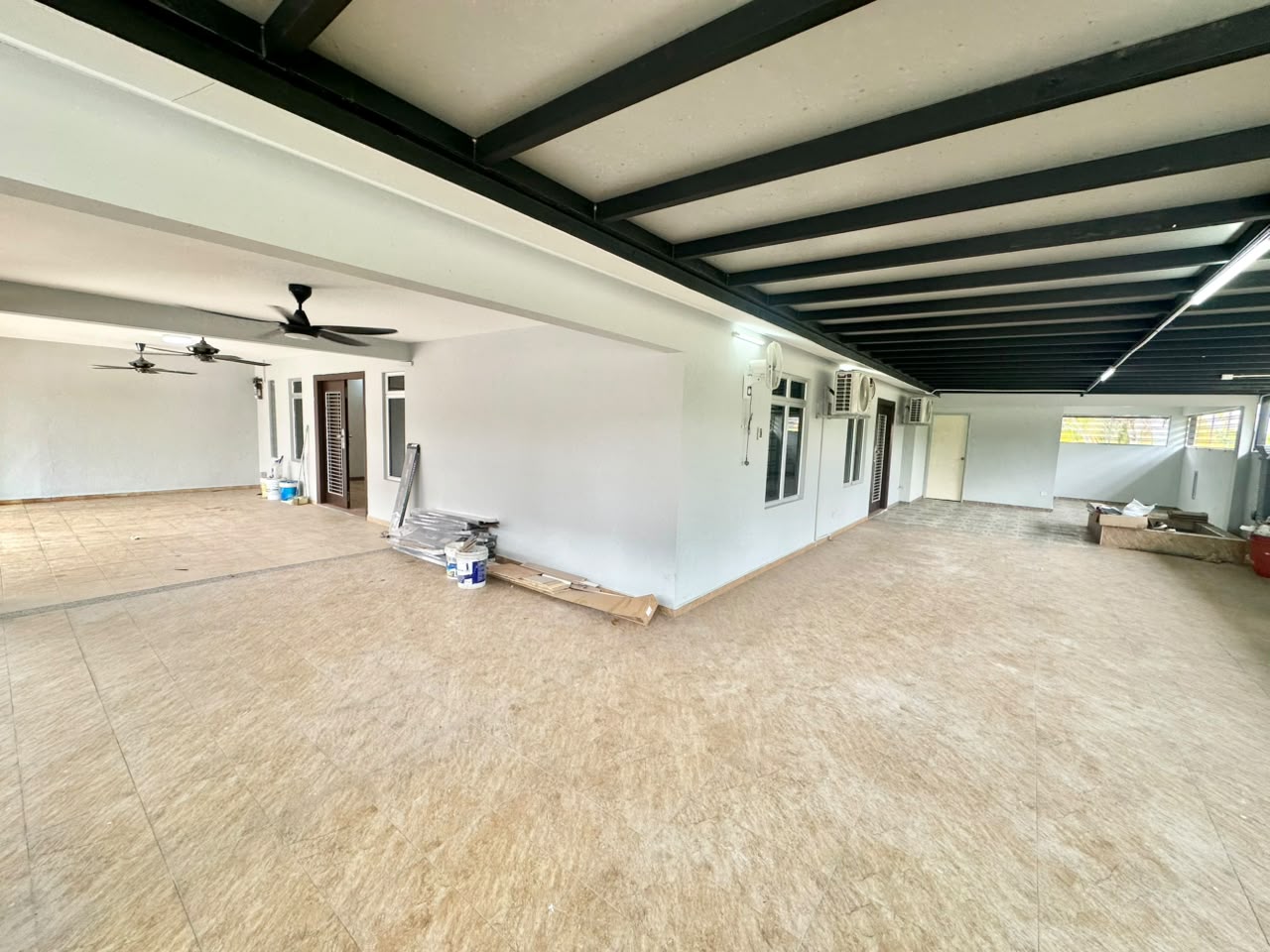 Taman Bukit Kempas 2 Sty Corner Lot,Johor Bahru,Renovated,Extend image