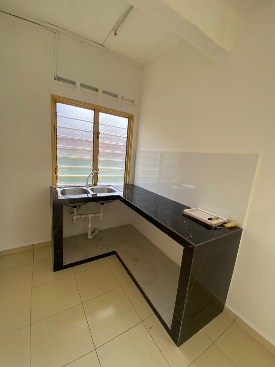 Taman Kota Masai 2 Storey Medium Cost Corner Lot,Renovated,Full Loan image