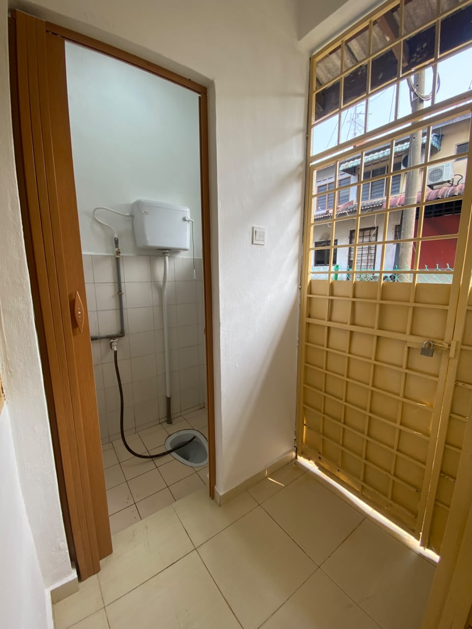 Taman Kota Masai 2 Storey Medium Cost Corner Lot,Renovated,Full Loan image
