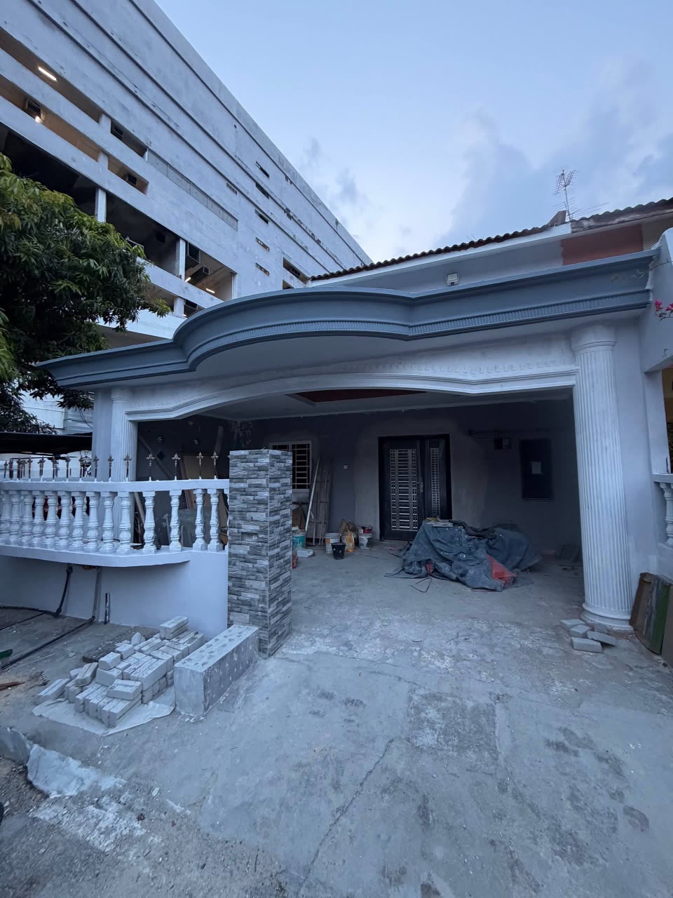 Taman Bukit Mewah 2 Sty Corner Lot,Medium Cost,Johor Bahru,Renovated image