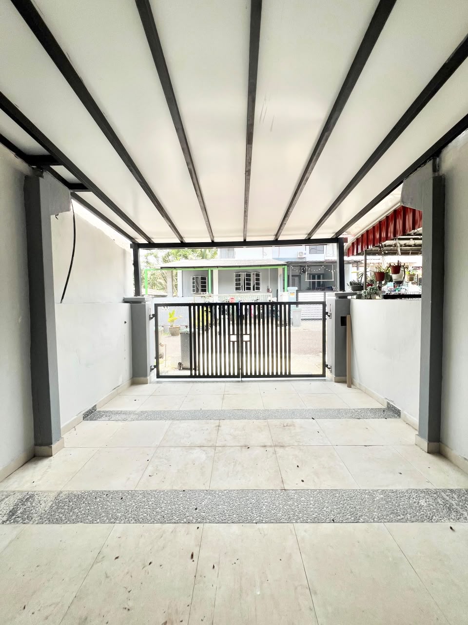 Taman Muhibbah 2 Sty Low Cost,Jalan Jambu Air,Kulai,Senai,Renovated image