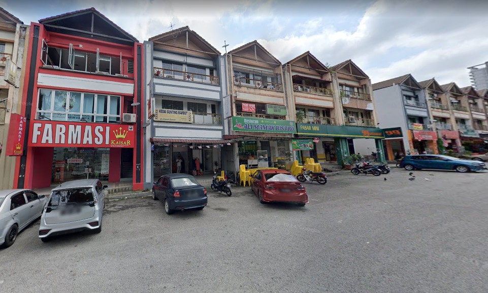 Taman Putra Permai image