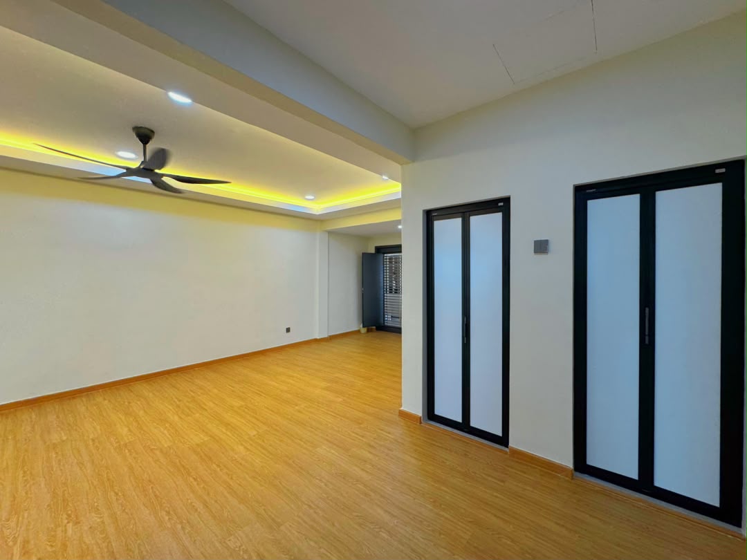 Permas Jaya Medium Cost Flat,Level 5,Full Loan,Johor Bahru,Renovated image