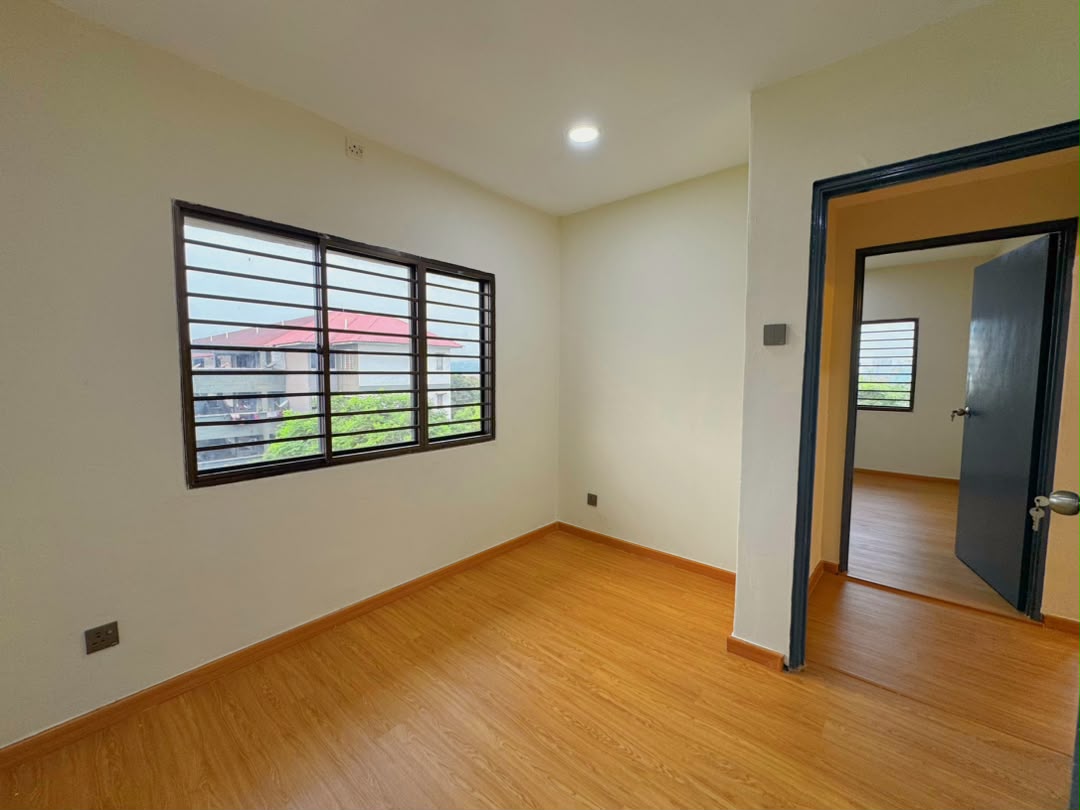 Permas Jaya Medium Cost Flat,Level 5,Full Loan,Johor Bahru,Renovated image