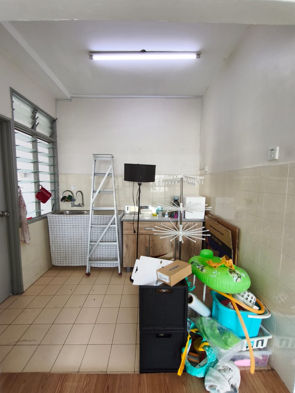 Laman Tasik Panda Medium Cost Flat,Level 3,Taman Redang,Johor Bahru image