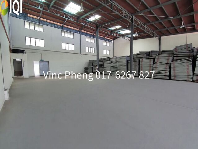 PRIME LOCATION High-Roof Warehouse For Rent  @ Malim Jaya photo