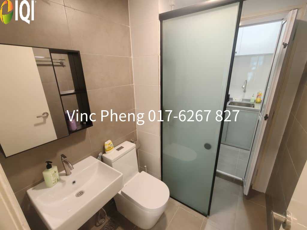 SEAVIEW FULLY FURNISHED Condo @ Asteria Kota Syahbandar image