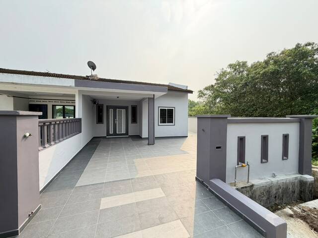Taman Indah 1 Sty Terrace Corner Lot,Jalan Indah,Kempas,Larkin,Renovated
