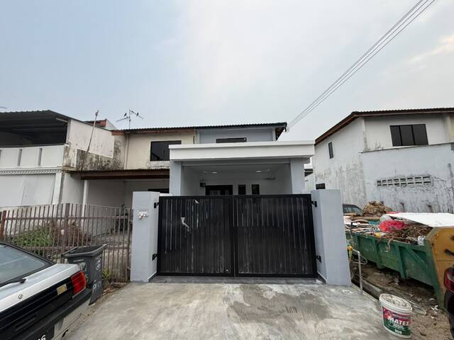 Taman Desa Jaya 2 Sty Low Cost,Jalan Permatang,Johor Bahru,Renovated