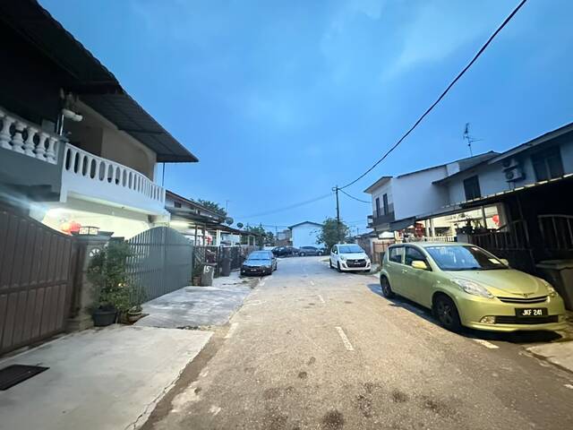 Taman Utama 2 Sty Low Cost,Jalan Utama,Pekan Nanas,Original,Full Loan photo
