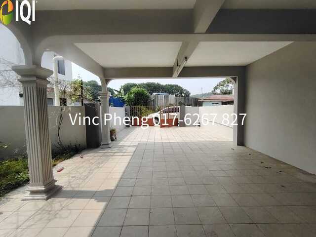 SPACIOUS Corner Home! CORNER FREEHOLD 2626sqft Land @ Cheng Utama  photo