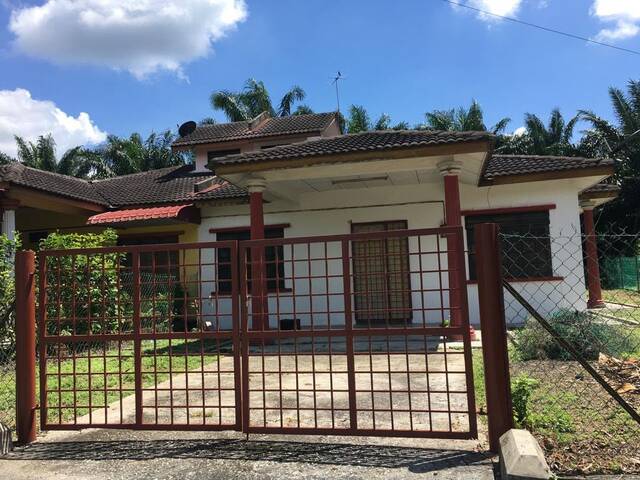 Taman Suria 1 Sty Semi D,Sg. Mati,Tangkak,Johor Bahru,Full Loan,Bumi Lot