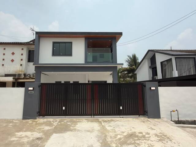 Taman Sri Putri 2 Sty Semi D,Jalan Gangsa,Skudai,Renovated,Extend