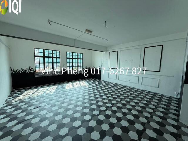 PRIME LOCATION! 3-Storey Shoplot for Rent @ Limbongan