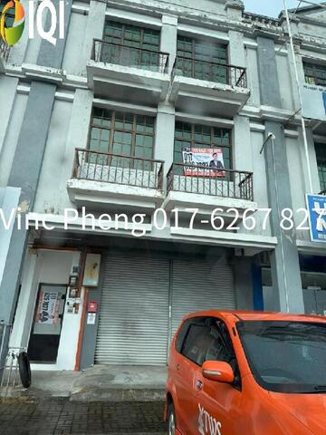 BELOW BANK VALUE! 3-Storey Main Road Shoplot @ Limbongan  photo