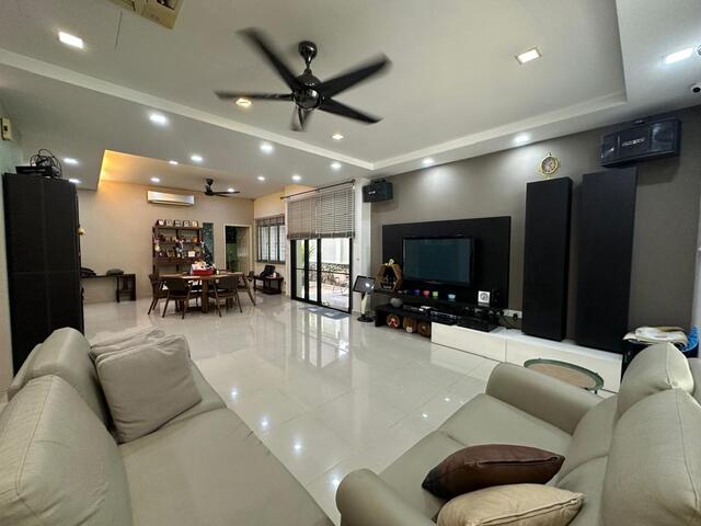 The Peak, Cheras photo